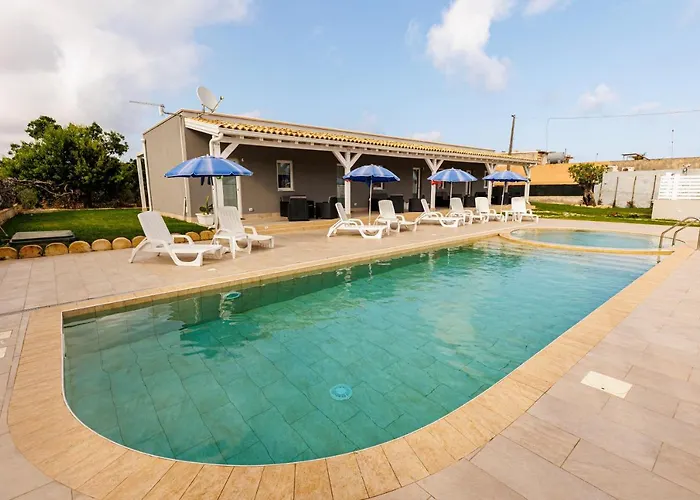 Perladelmare 公寓式酒店 4*